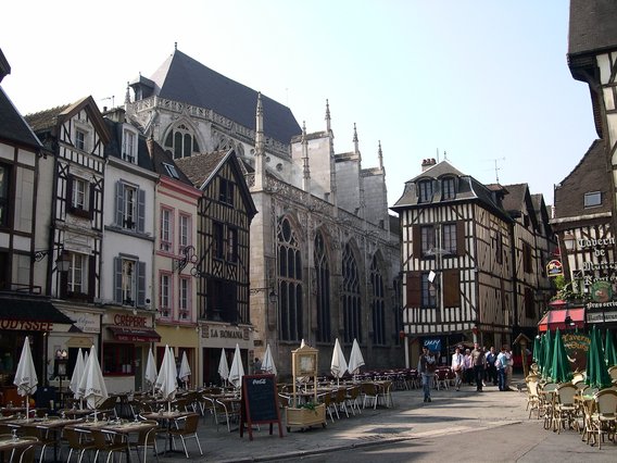 terrasses de cafés et restaurants